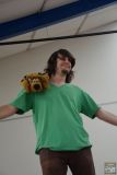 085