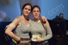 039