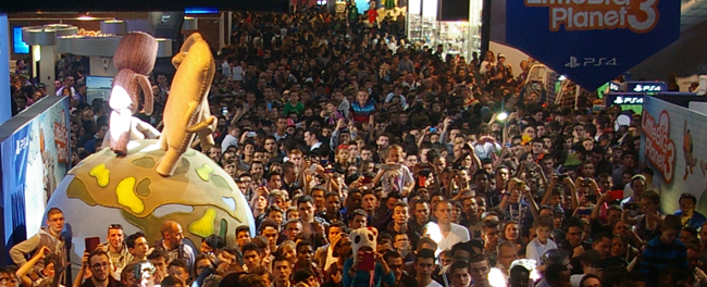 Stand Playstation - La foule