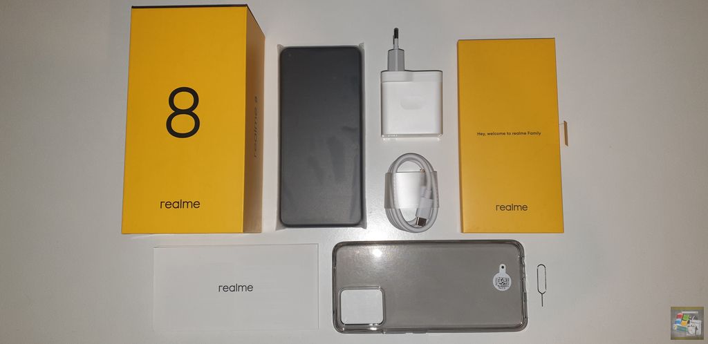 Realme 8 : Package